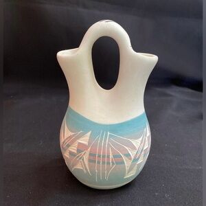 VTG handmade Pueblo Native American wedding vase pottery